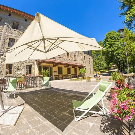 Casa Perferie “pastor Angelicus” Campingplatz La Verna